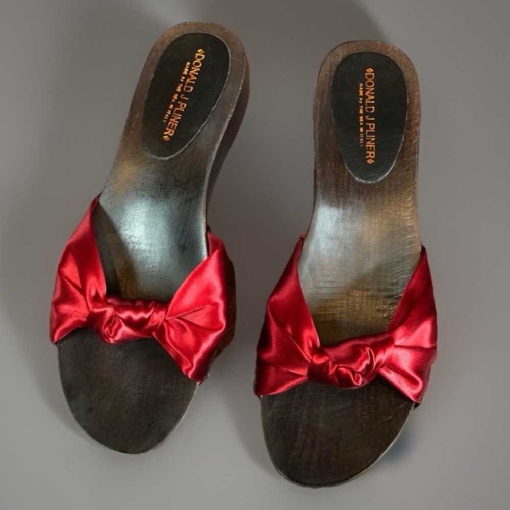 Red Studded Flat Slide Clog Sandals 8M